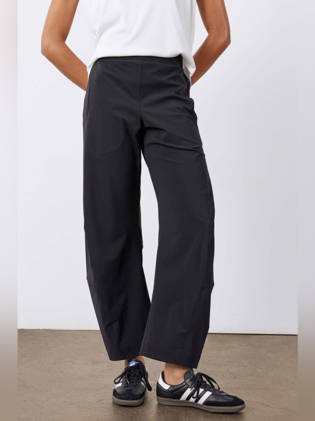 Nwot Ruti On The Loose Work Barrel Leg Pants Black 8 Petite
